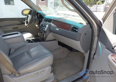 2007 Chevrolet Suburban 1500 Lt z USA, uszkodzony, nr VIN 3GNFC16017G264078